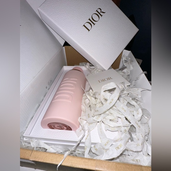 NIB Limited Edition Christian Dior Glass Water Bottle - Picture 6 of 9